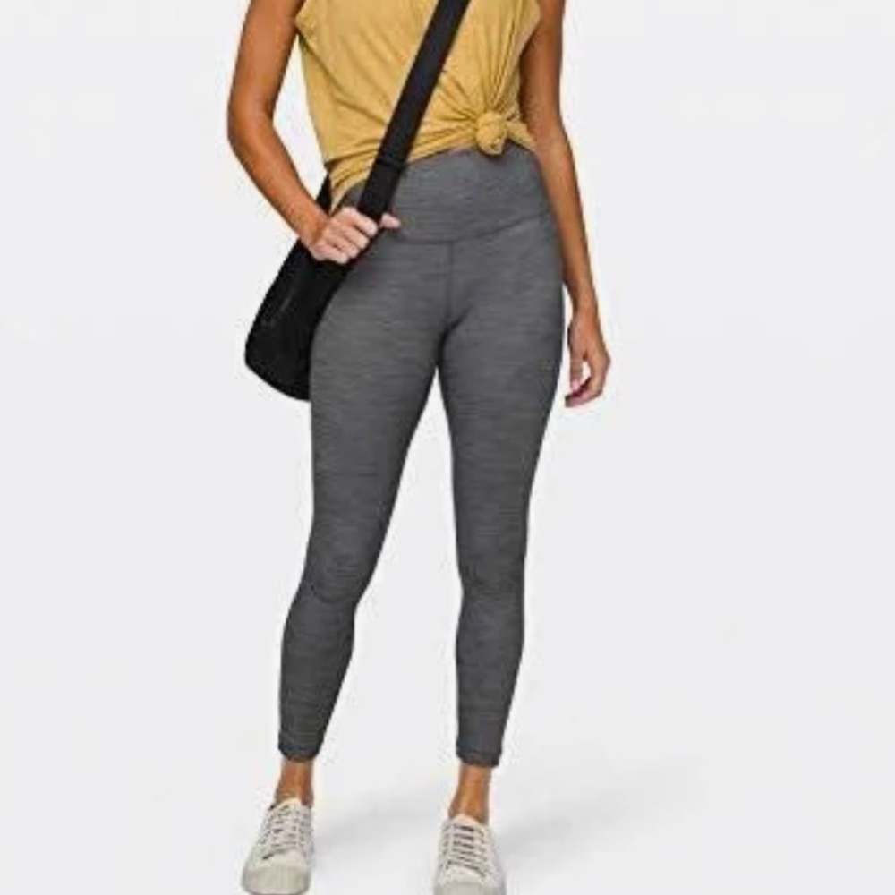Lululemon Align Pant 25”
Heathered Black (Gray) size 4